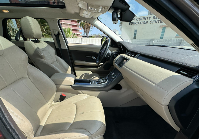 Evoque Interior 3
